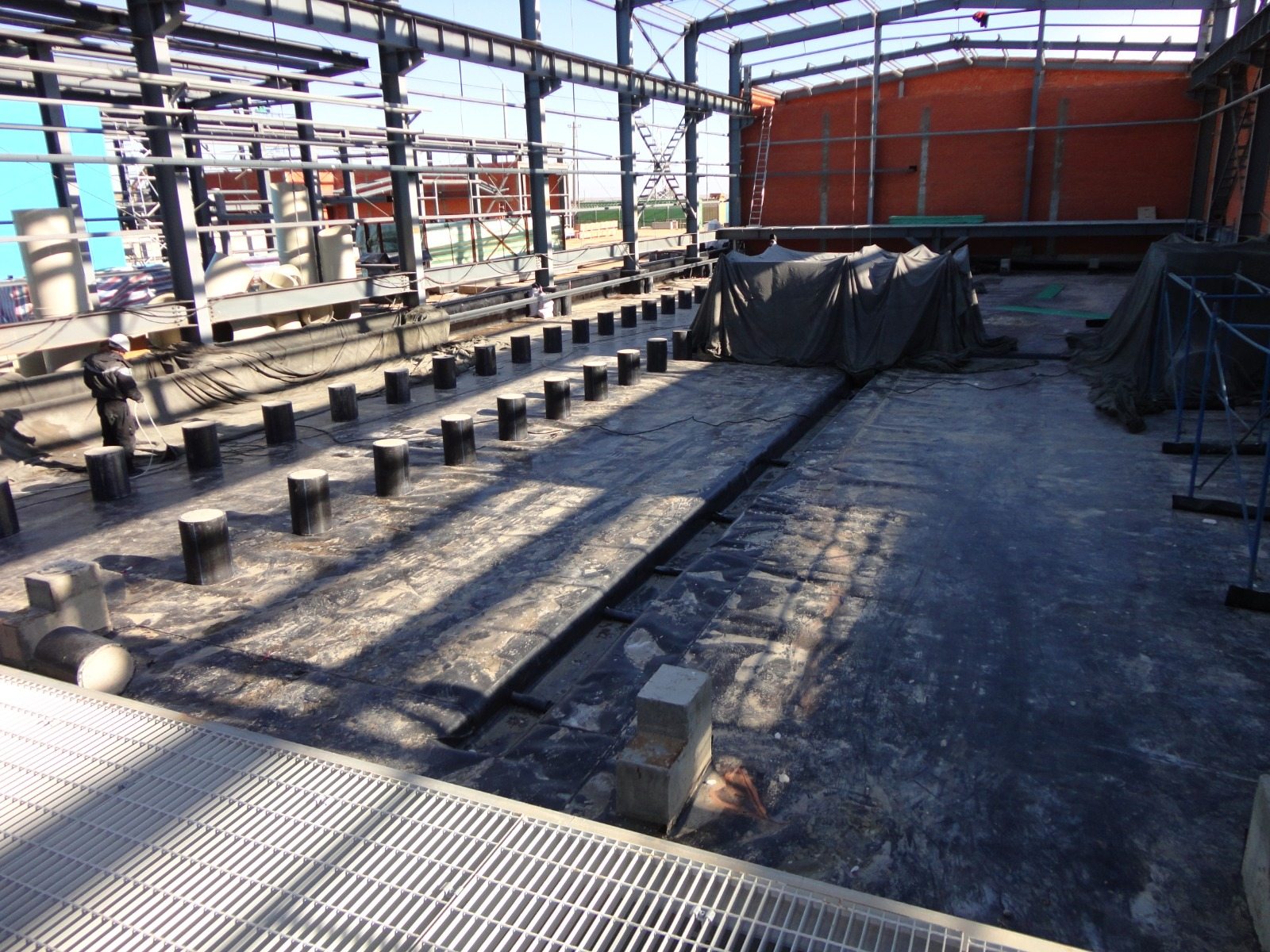 Промышленная площадка с гидроизоляционной системой